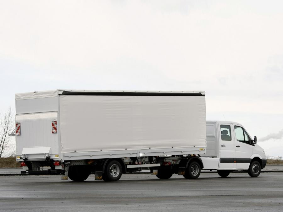  Mercedes-Benz Sprinter Double Cab Tractor 2006 года  (фото 3 из 5)